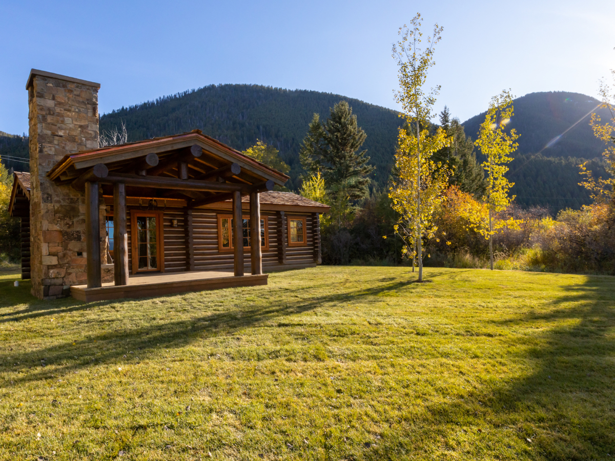 Seven-Cabins-Commercial-Landscaping-Trees